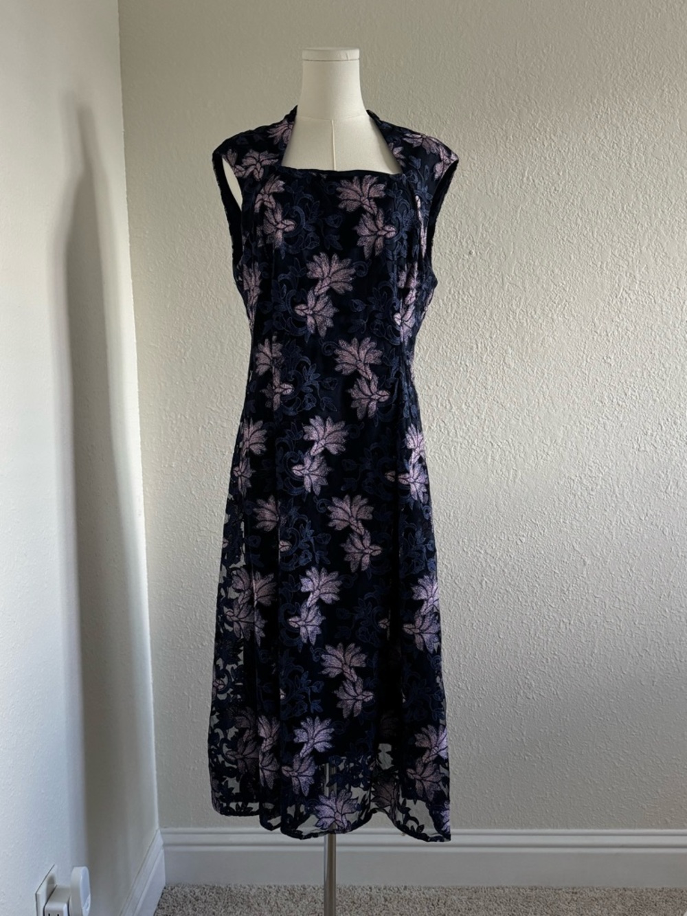 Tahari ASL Floral Embroidered Sleeveless Midi Dress Blue Purple size 12